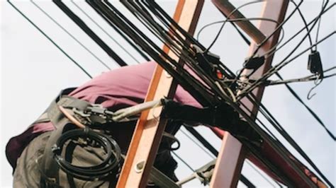 What Does a High Voltage Electrician Do?