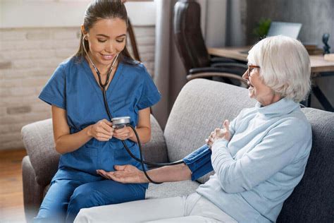 What Does a Home Care Nurse Do?