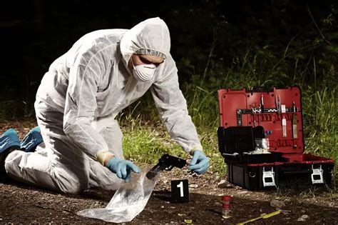 What Does a Homicide Investigator Do?