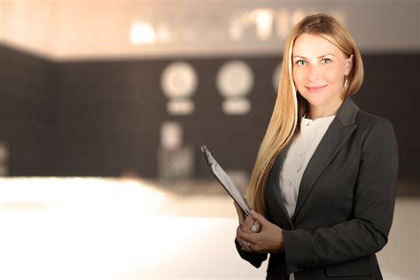 What Does a Hotel Manager Do?