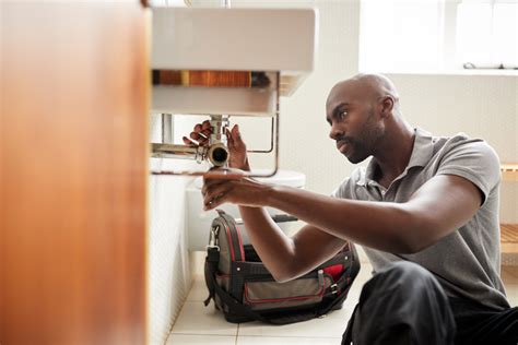 What Does a Journeyman Plumber Do?