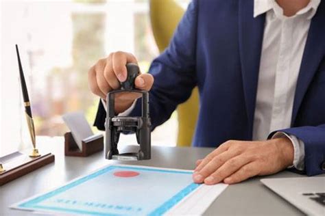 What Does a Judicial Clerk Do?
