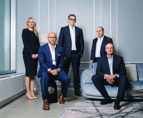 What Does a Lawyer at Latham & Watkins Do?