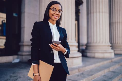 What Does a Lawyer in NYC Do?