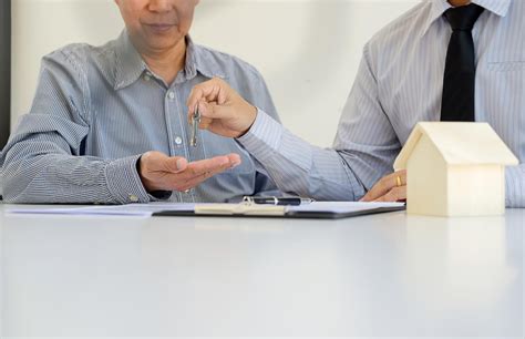 What Does a Leasing Agent Do?