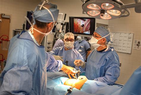 What Does a Lung Surgeon Do? The Role of a Thoracic Surgeon