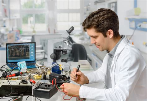 What Does a Medical Equipment Technician Do?