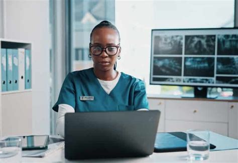 What Does a Medical Records Specialist Do?