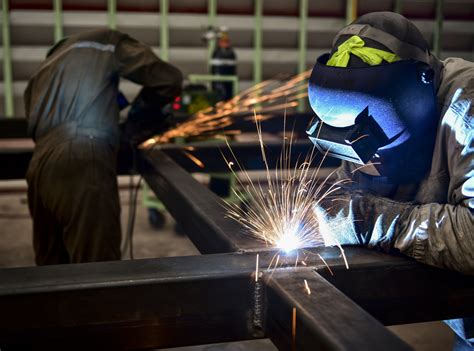 What Does a Metal Fabricator Do?