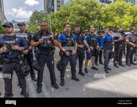 What Does a Miami Police Officer Do?