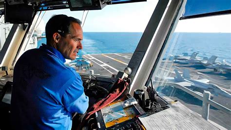 What Does a Navy Captain Do?