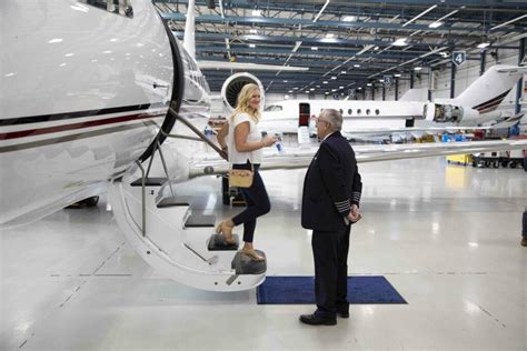 What Does a NetJets Pilot Do?
