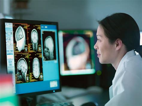 What Does a Neurologist Do?