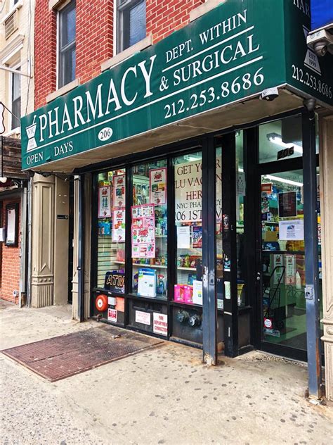 What Does a New York City Pharmacist Do?