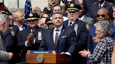 What Does a New York Police Commissioner Do?