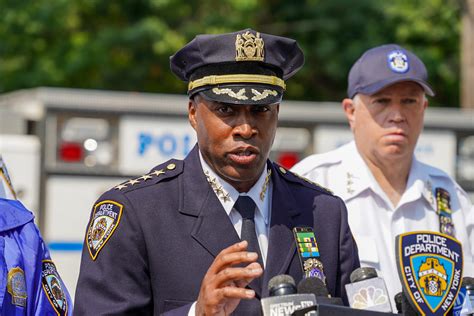 What Does a NYC Police Commissioner Do?