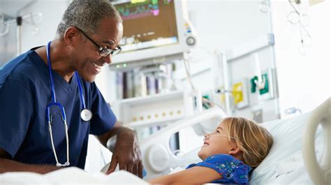 What Does a PACU Nurse Do?