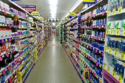 What Does a Pharmacy Intern Do?
