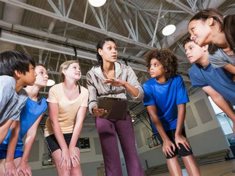 What Does a Phys Ed Teacher Do?