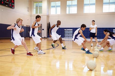 What Does a Physical Education Teacher Do?
