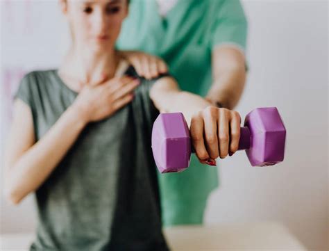 What Does a Physical Therapy Technician Do?