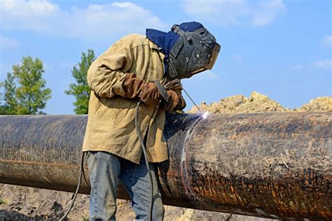 What Does a Pipeline Welder Do?