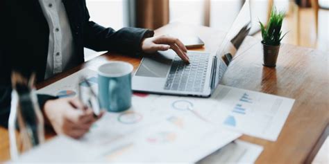 What Does a Private Wealth Manager Do?