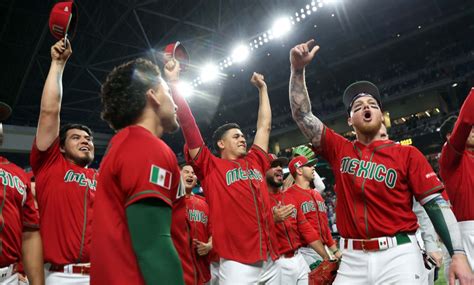 What Does a Professional Baseball Player in the Mexican League Do?