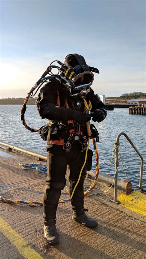 What Does a Professional Diver Do?