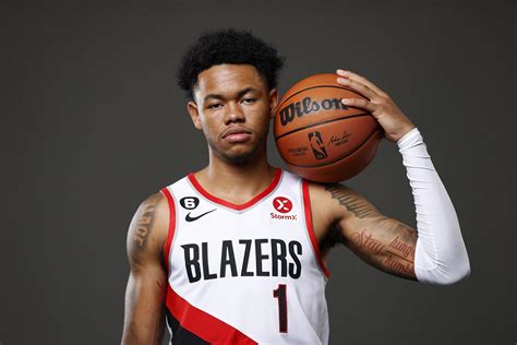 What Does a Professional NBA Guard Like Anfernee Simons Do?