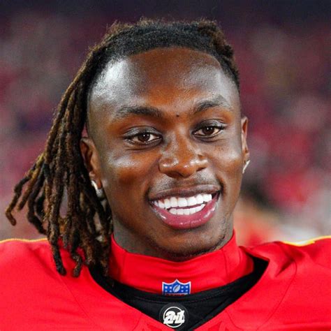 What Does a Professional NFL Player like Xavier Worthy Do?