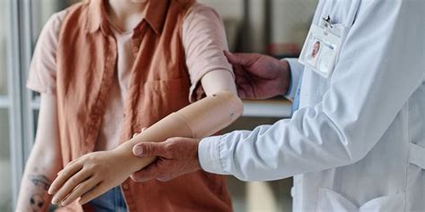 What Does a Prosthetist Do?