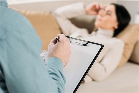 What Does a Psychotherapist Do?