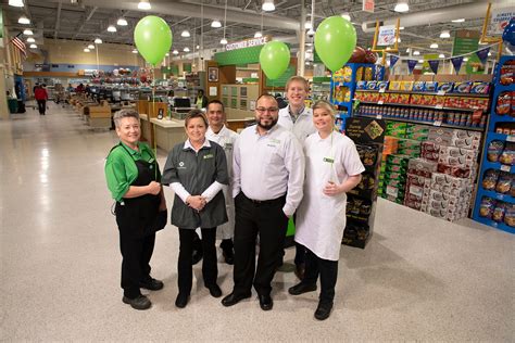 What Does a Publix Manager Do?