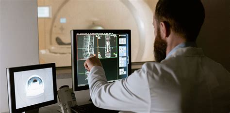 What Does a Radiology Technologist Do?