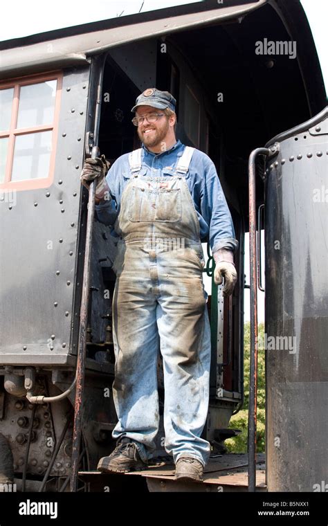 What Does a Rail Engineer Do?