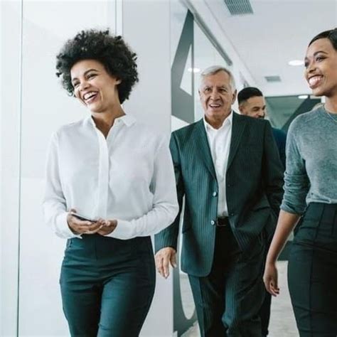 What Does a Senior Associate Do?