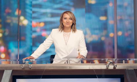 What Does a Senior Correspondent & News Anchor Do?