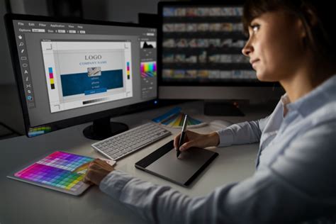 What Does a Senior Graphic Designer Do?