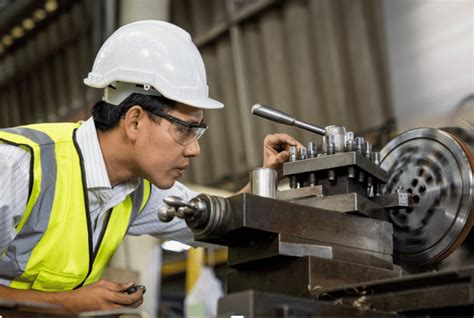 What Does a Senior Mechanical Engineer Do?