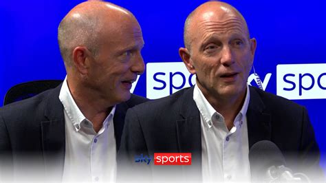What Does a Sports Commentator Do?
