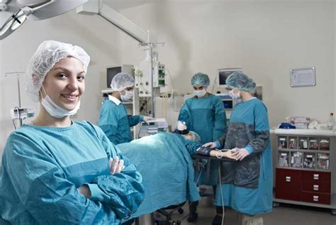 What Does a Surgery Assistant Do?