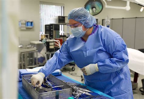 What Does a Surgical Technician Do?