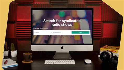 What Does a Syndicated Radio Host Do?