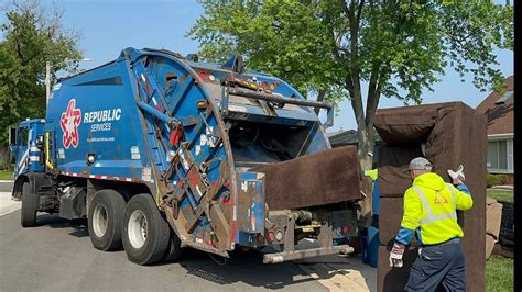 What Does a Trash Truck Driver Do?