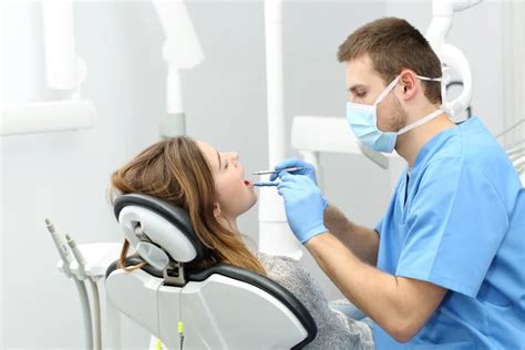 What Does a Traveling Dental Hygienist Do?