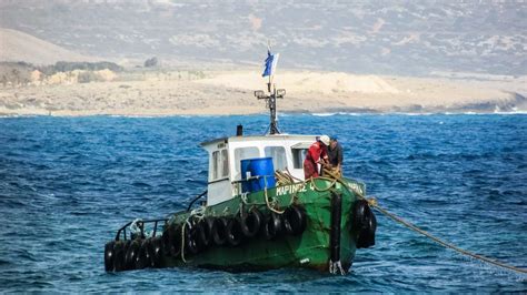 What Does a Tugboat Captain Do?