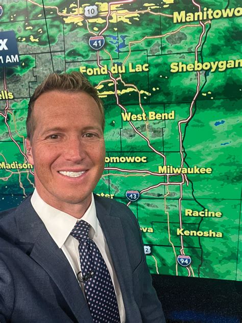 What Does a TV News Anchor and Meteorologist Do?