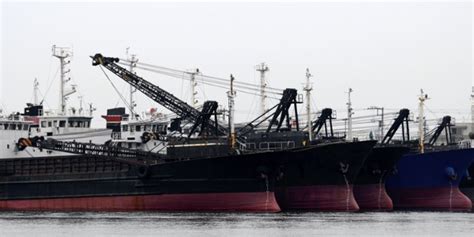 What Does a U.S. Merchant Mariner Do?