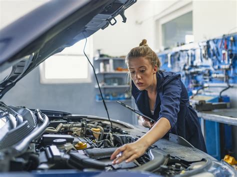 What Does a Vehicle Technician Do?